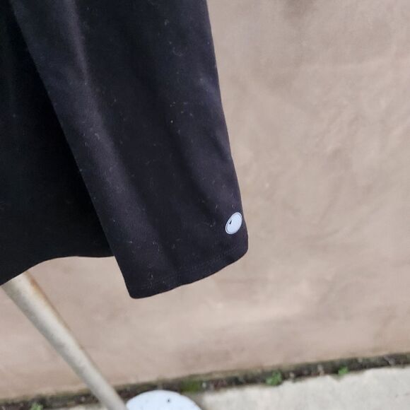 Yogalicious black open back tank - Picture 5 of 7